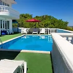 Luxury Italiana With Largepanoramicseaview And Private Pool بالشيك
