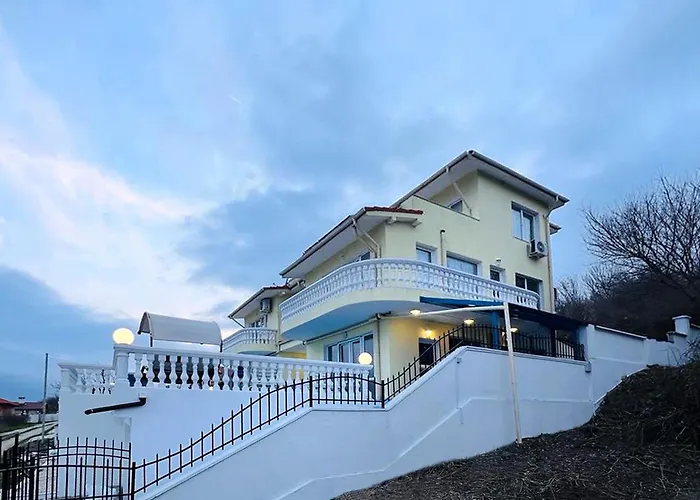 Villa Luxury Italiana With Largepanoramicseaview And Private Pool Balchik